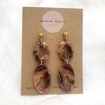 Unieke handgemaakte lange polymeerklei oorbel kopen bij Handmade Elegance by Delfine