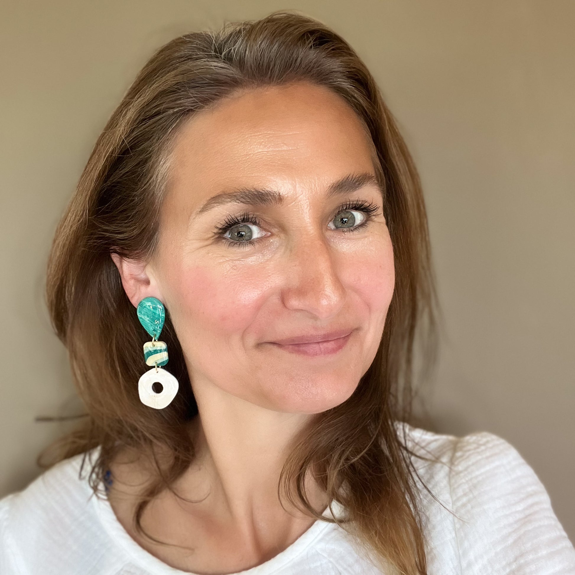 Unieke handgemaakte statement  polymeerklei oorbel kopen bij Handmade Elegance by Delfine